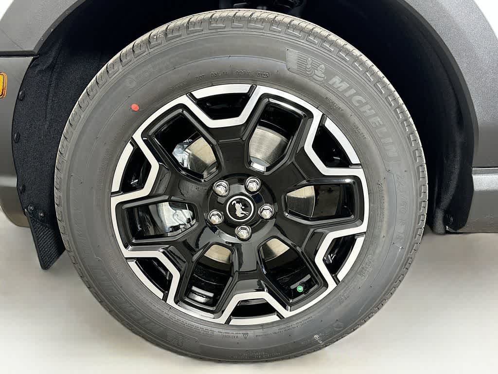 Thumbnail: 2025 Ford Bronco Sport - 8