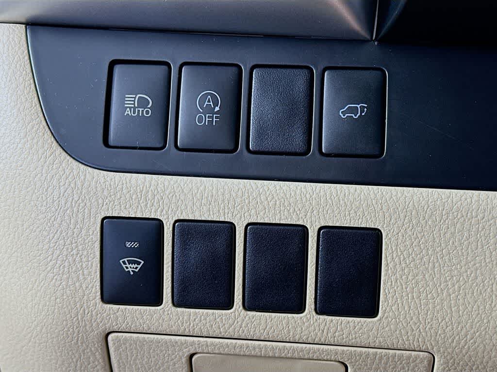 Thumbnail: 2018 Toyota Highlander - 27