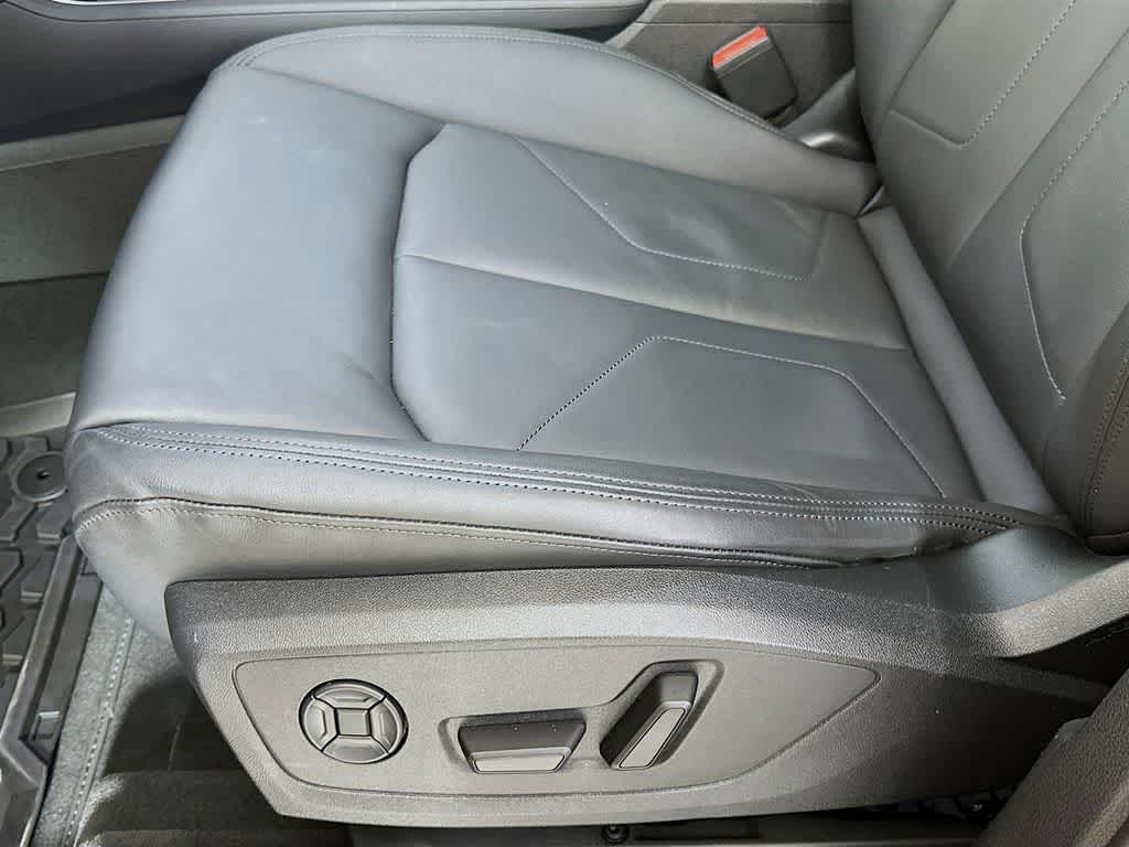 Thumbnail: 2024 Audi Q3 - 29