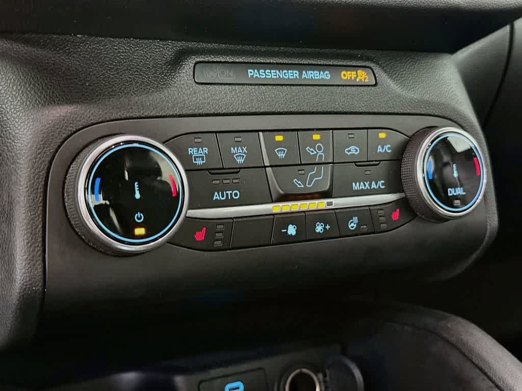 Thumbnail: 2023 Ford Escape - 18