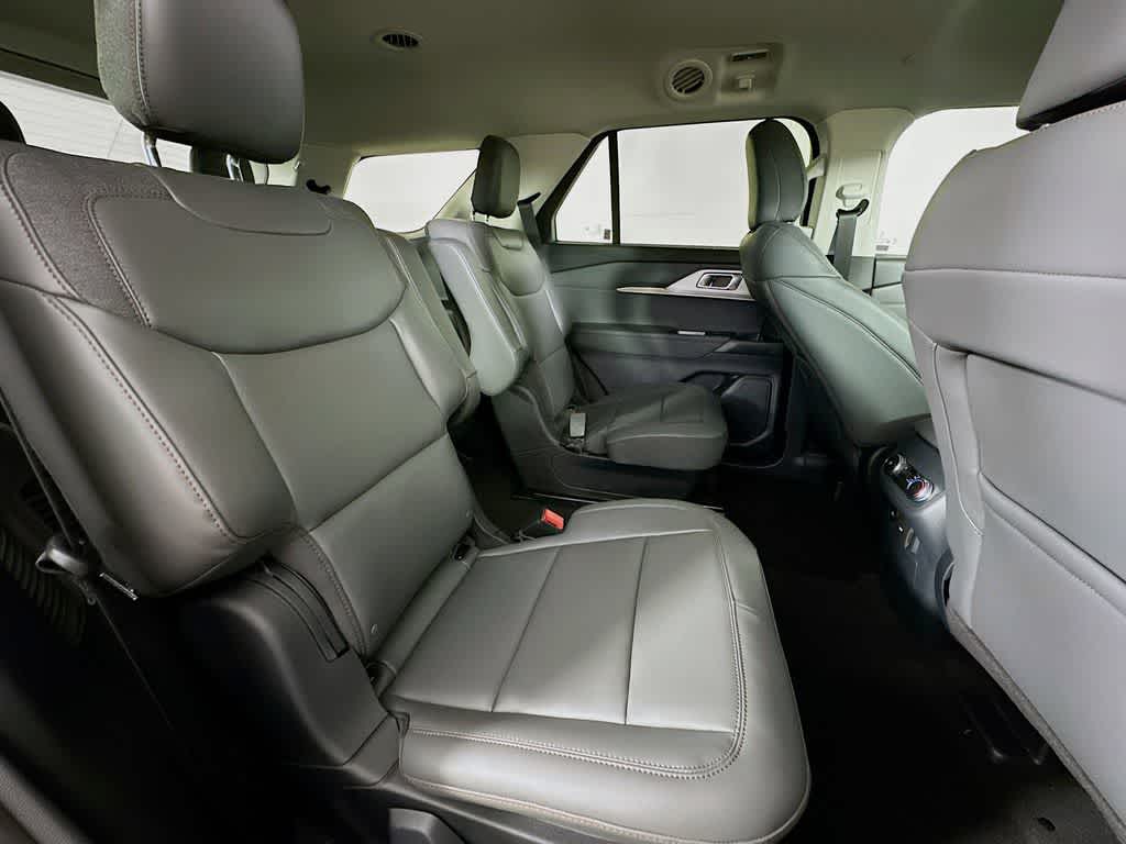 Thumbnail: 2025 Ford Explorer - 32