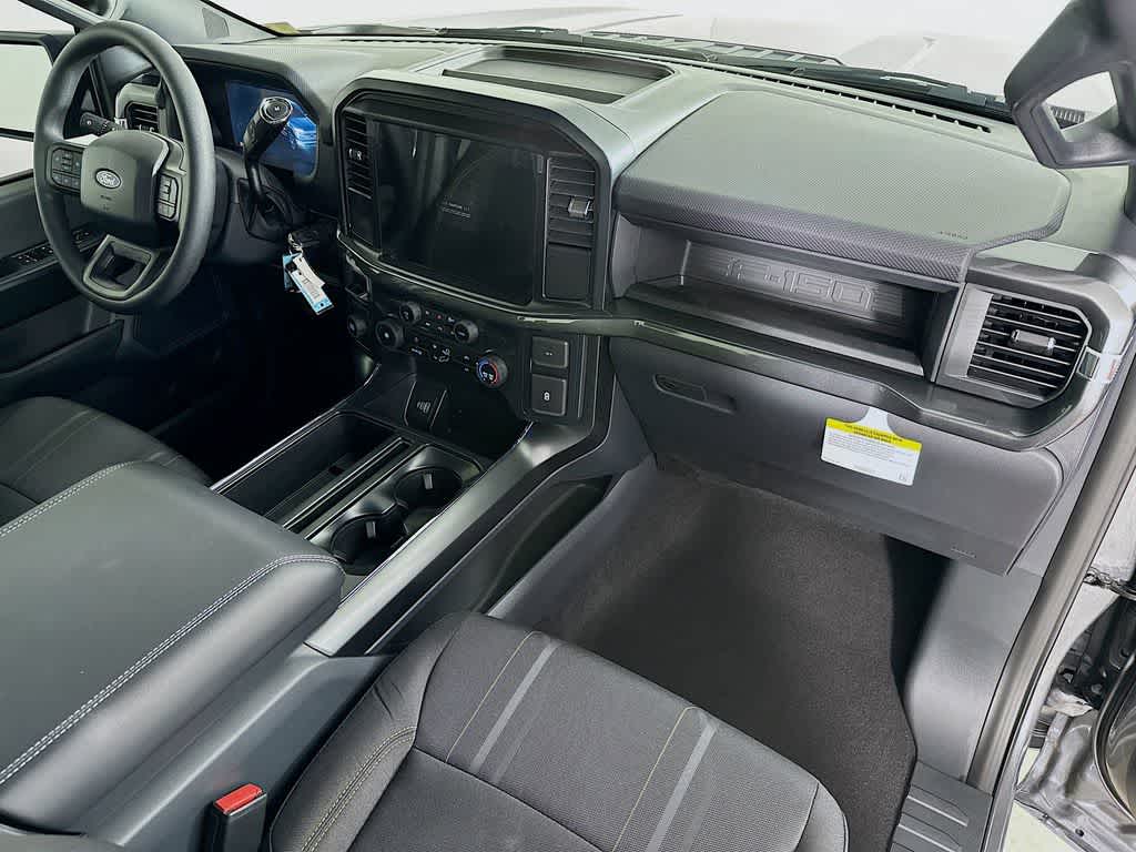 Thumbnail: 2025 Ford F-150 - 32