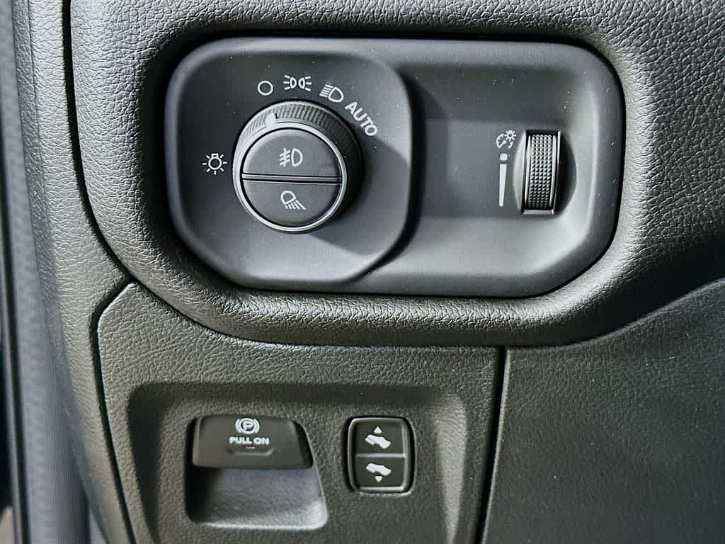 Thumbnail: 2023 RAM 1500 - 25
