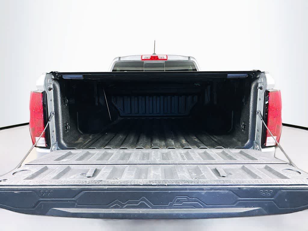Thumbnail: 2023 Chevrolet Colorado - 21