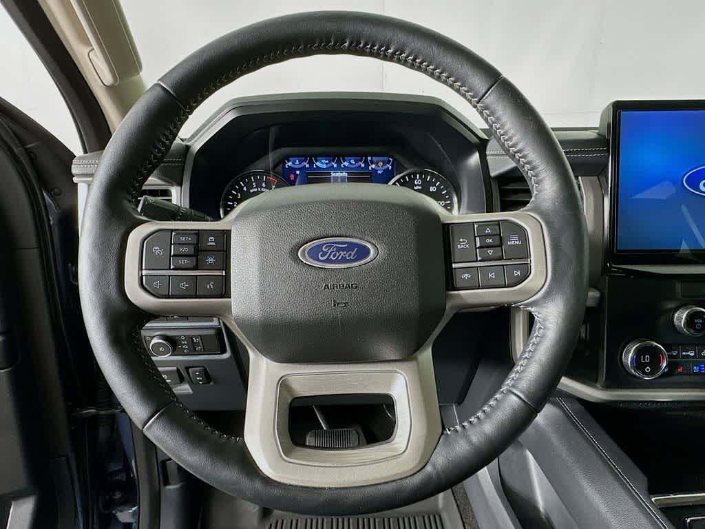 Thumbnail: 2022 Ford Expedition - 16
