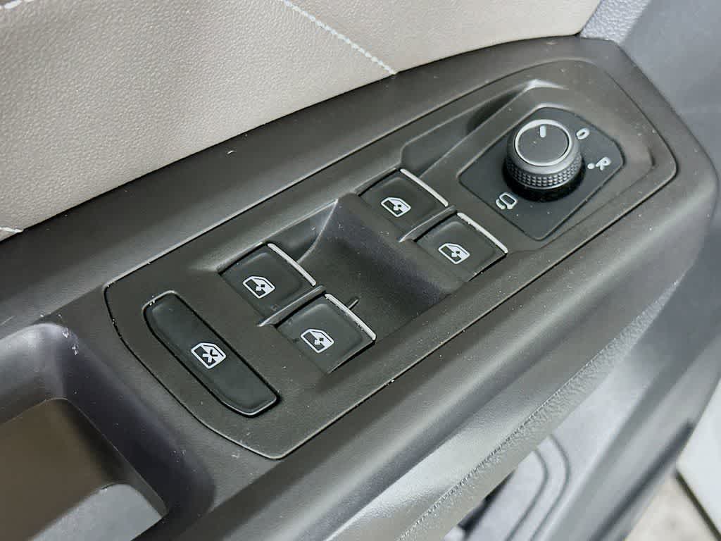 Thumbnail: 2022 Volkswagen Atlas - 29