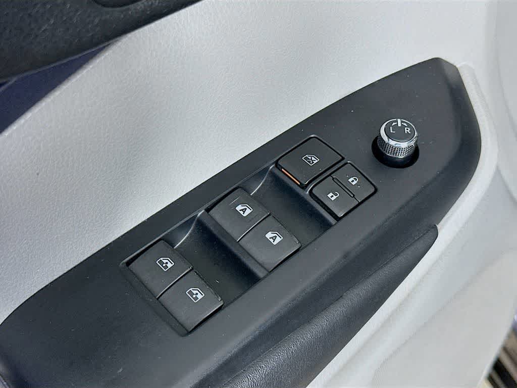 Thumbnail: 2019 Toyota Highlander - 28