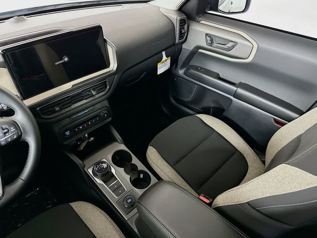 Thumbnail: 2025 Ford Bronco Sport - 11