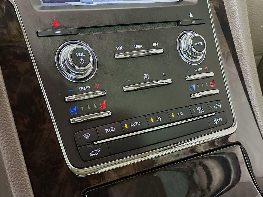 Thumbnail: 2016 Lincoln Navigator - 17