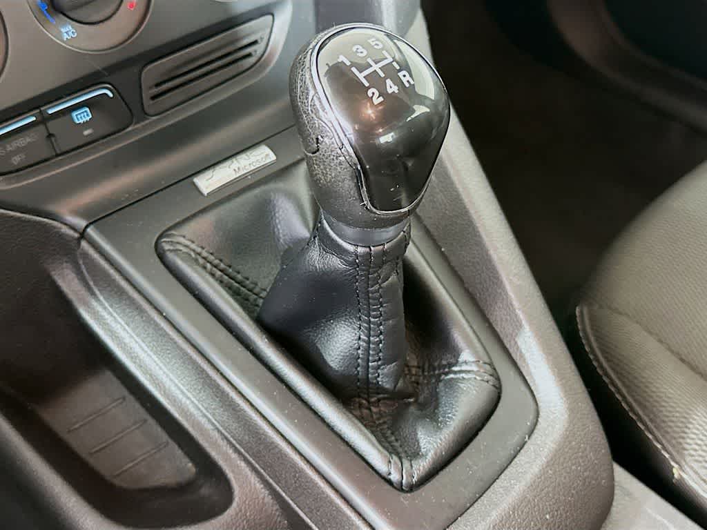 Thumbnail: 2013 Ford Focus - 18