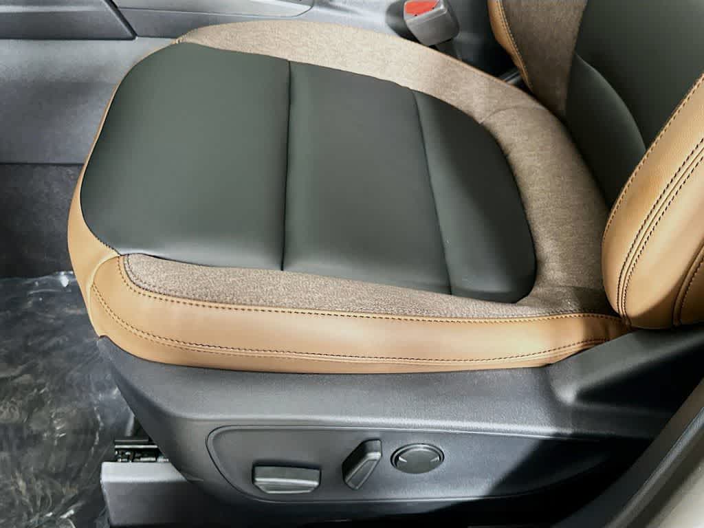 Thumbnail: 2025 Ford Bronco Sport - 31