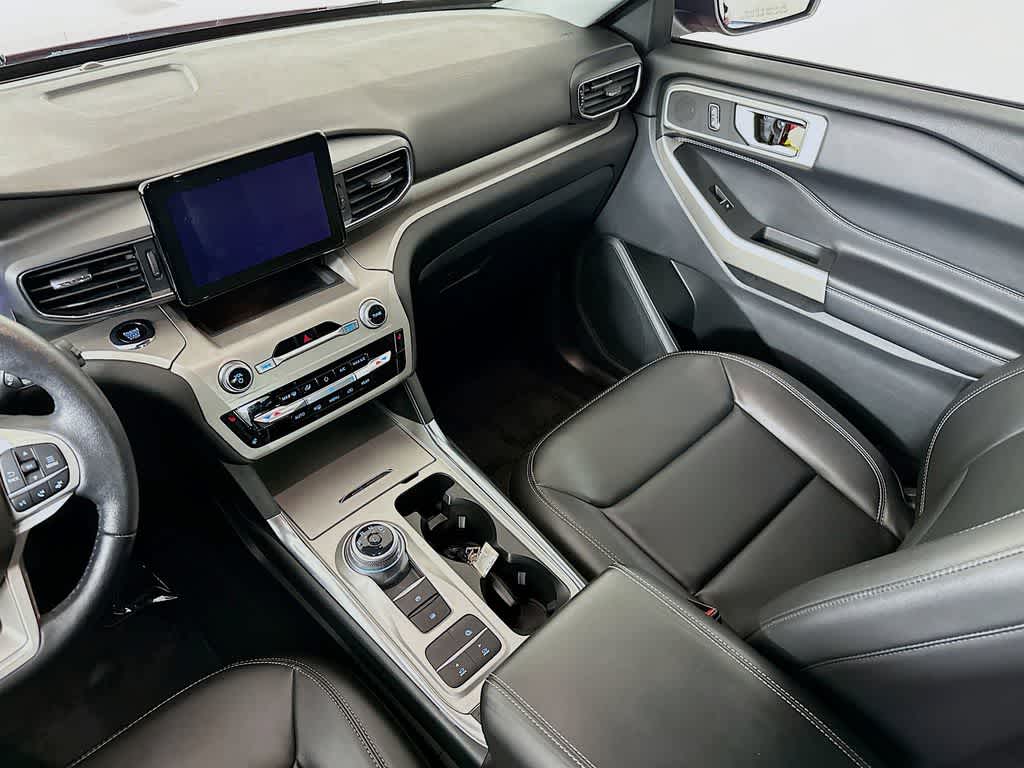 Thumbnail: 2022 Ford Explorer - 11