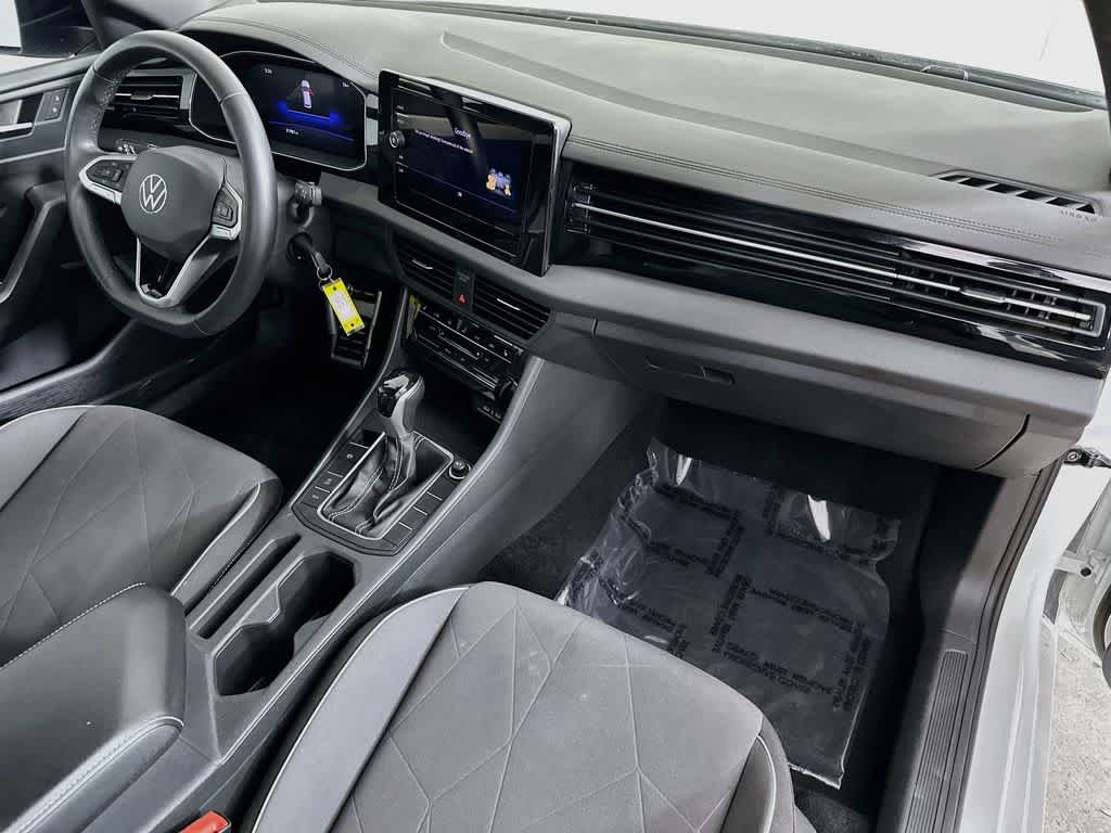 Thumbnail: 2025 Volkswagen Jetta - 29
