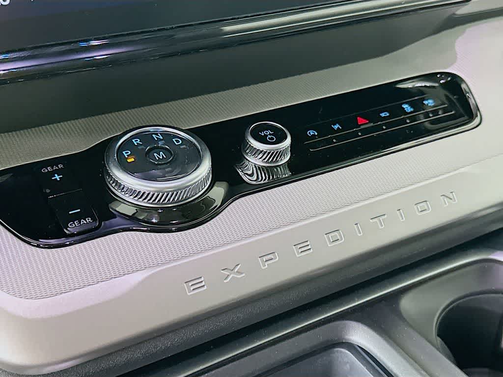 Thumbnail: 2026 Ford Expedition - 18