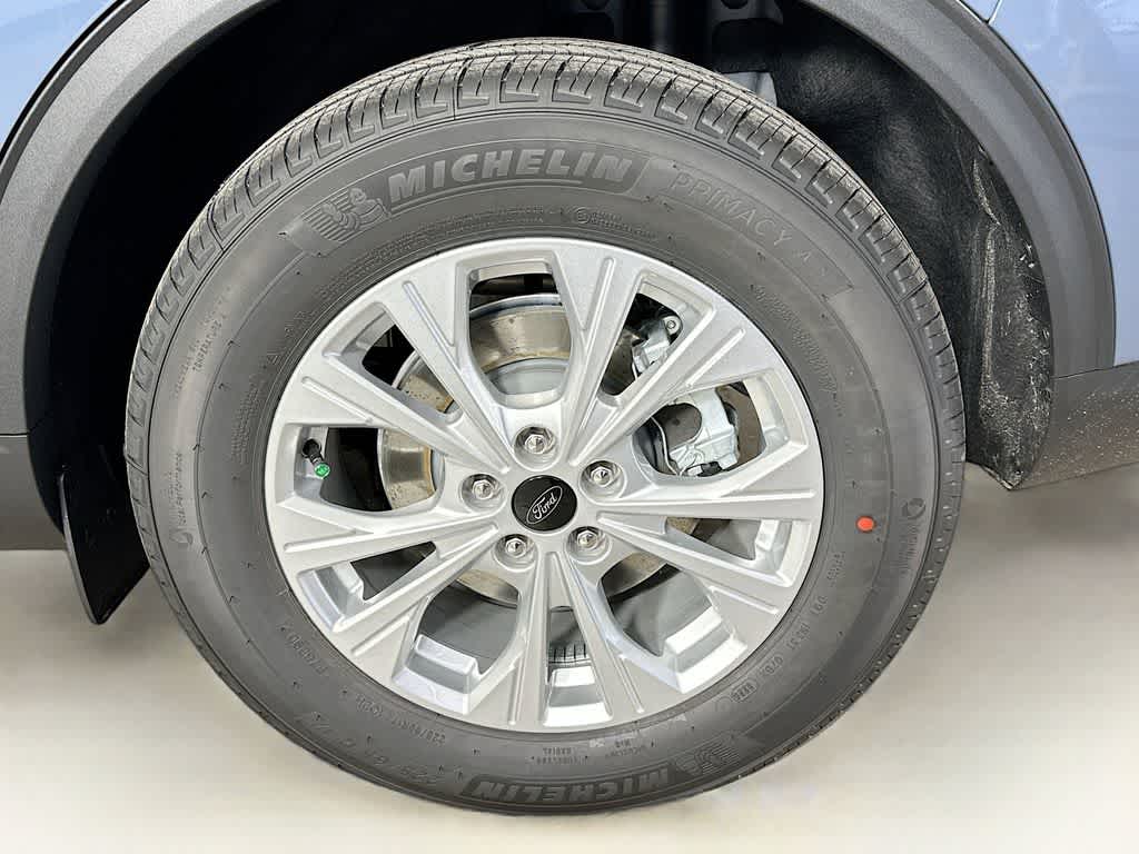 Thumbnail: 2025 Ford Escape - 8