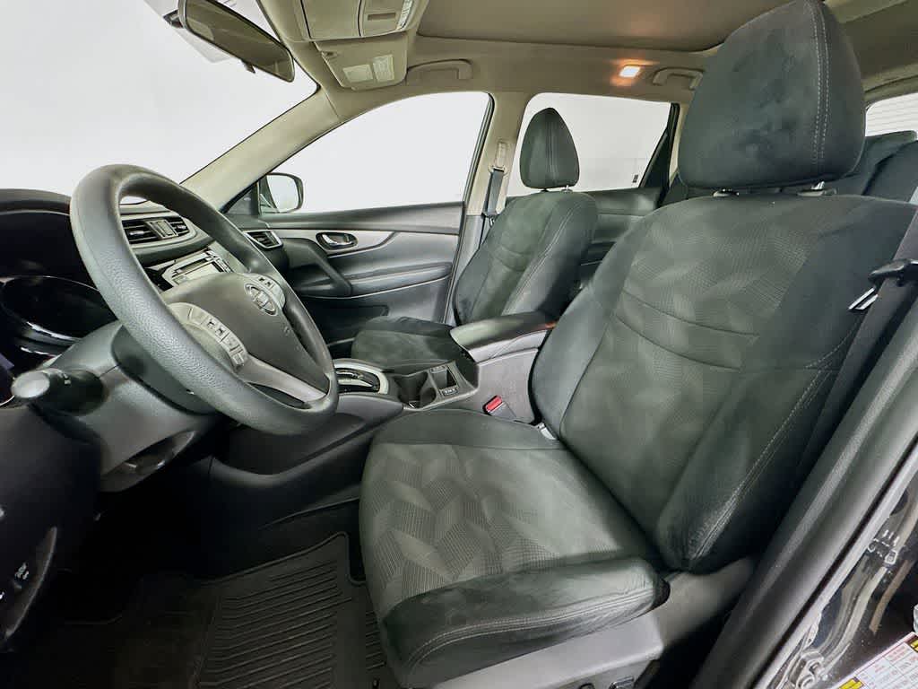 Thumbnail: 2016 Nissan Rogue - 12
