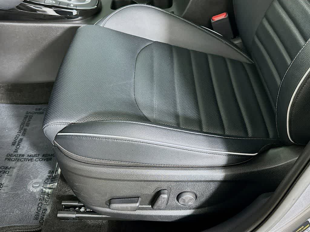 Thumbnail: 2023 Kia Forte - 31