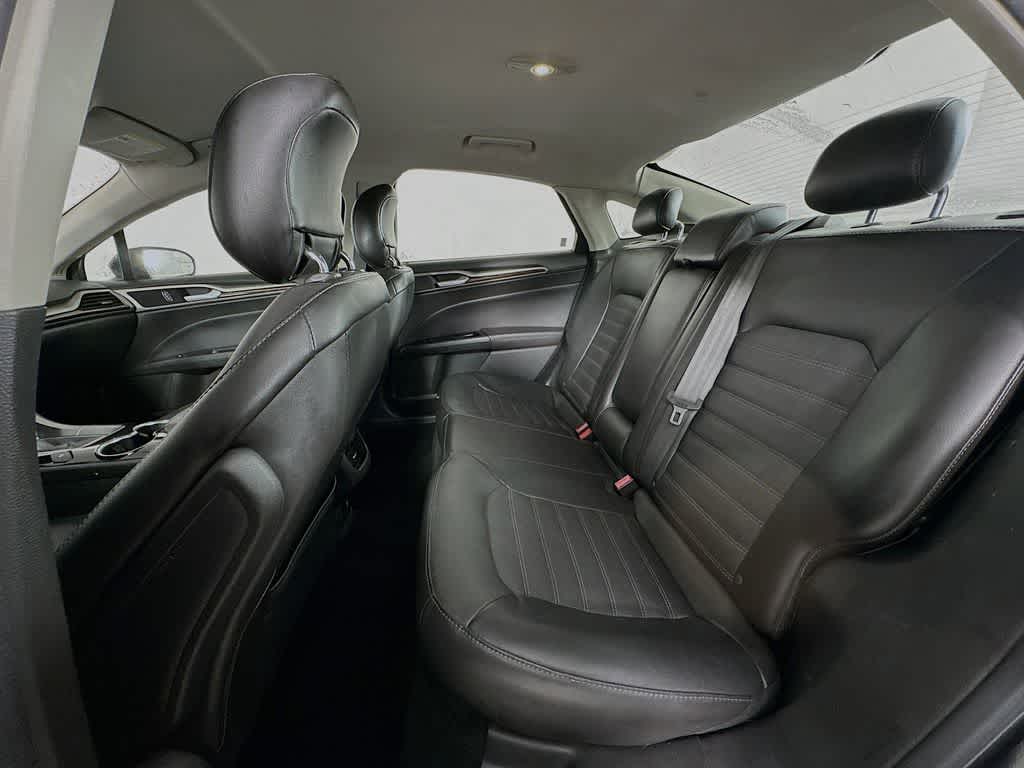Thumbnail: 2014 Ford Fusion - 14