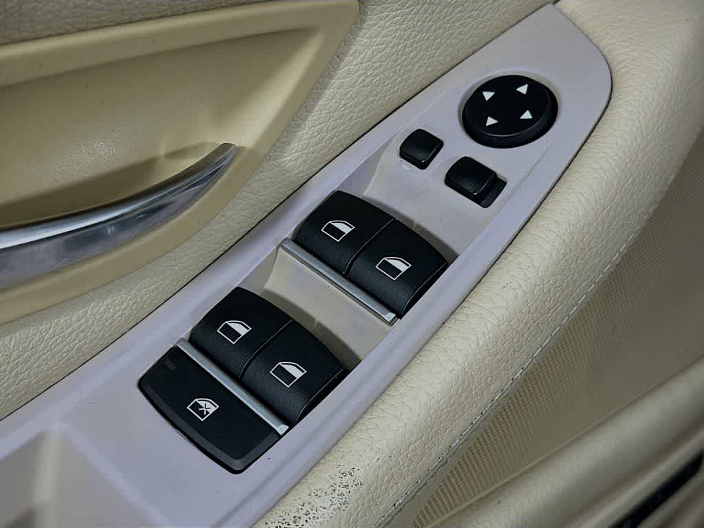 Thumbnail: 2015 BMW 5 Series - 29