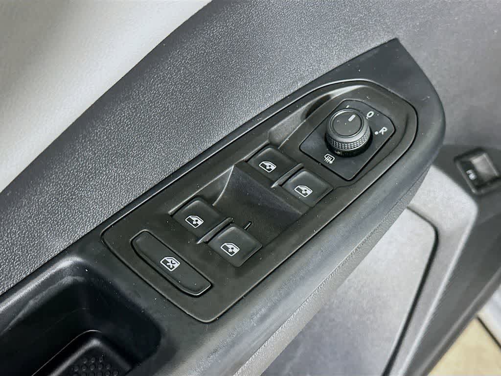 Thumbnail: 2022 Volkswagen Taos - 28