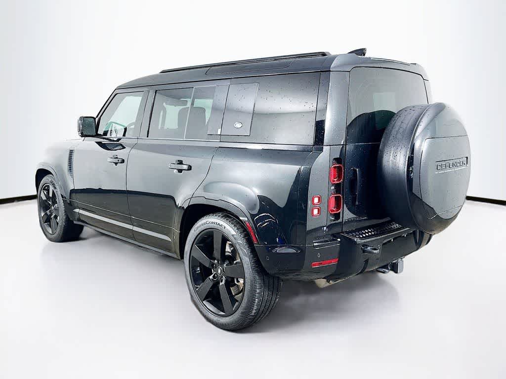 Thumbnail: 2024 Land Rover Defender - 4