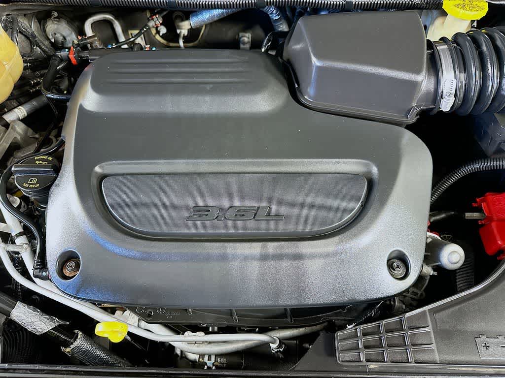 Thumbnail: 2021 Chrysler Voyager - 8