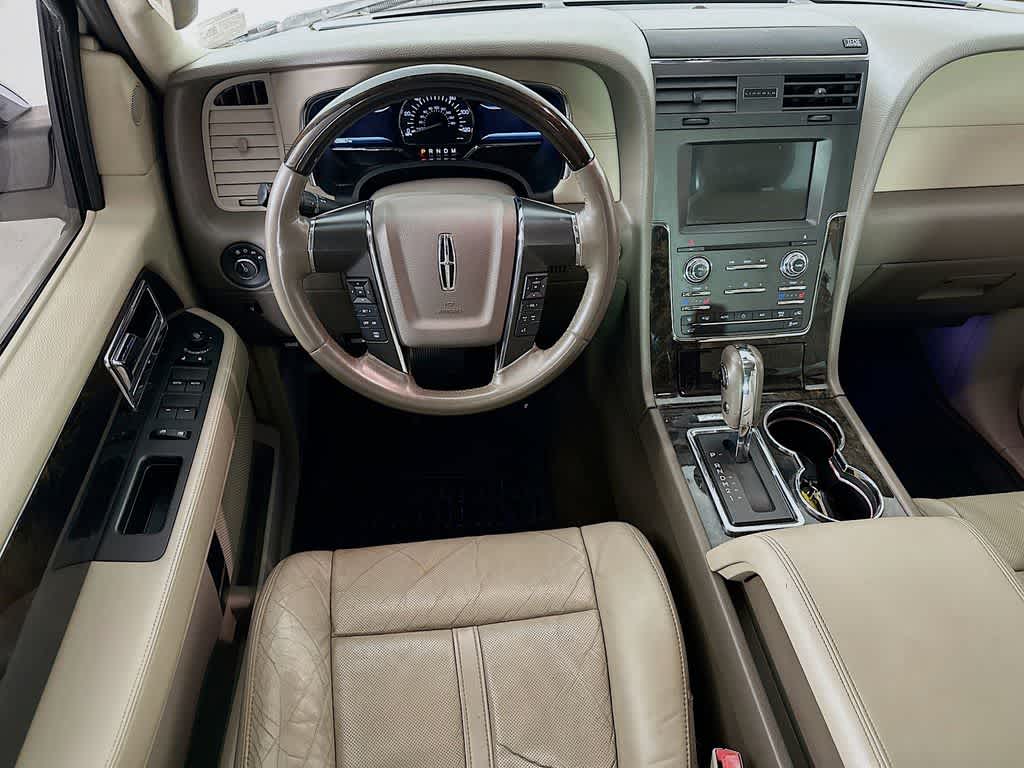 Thumbnail: 2016 Lincoln Navigator - 9