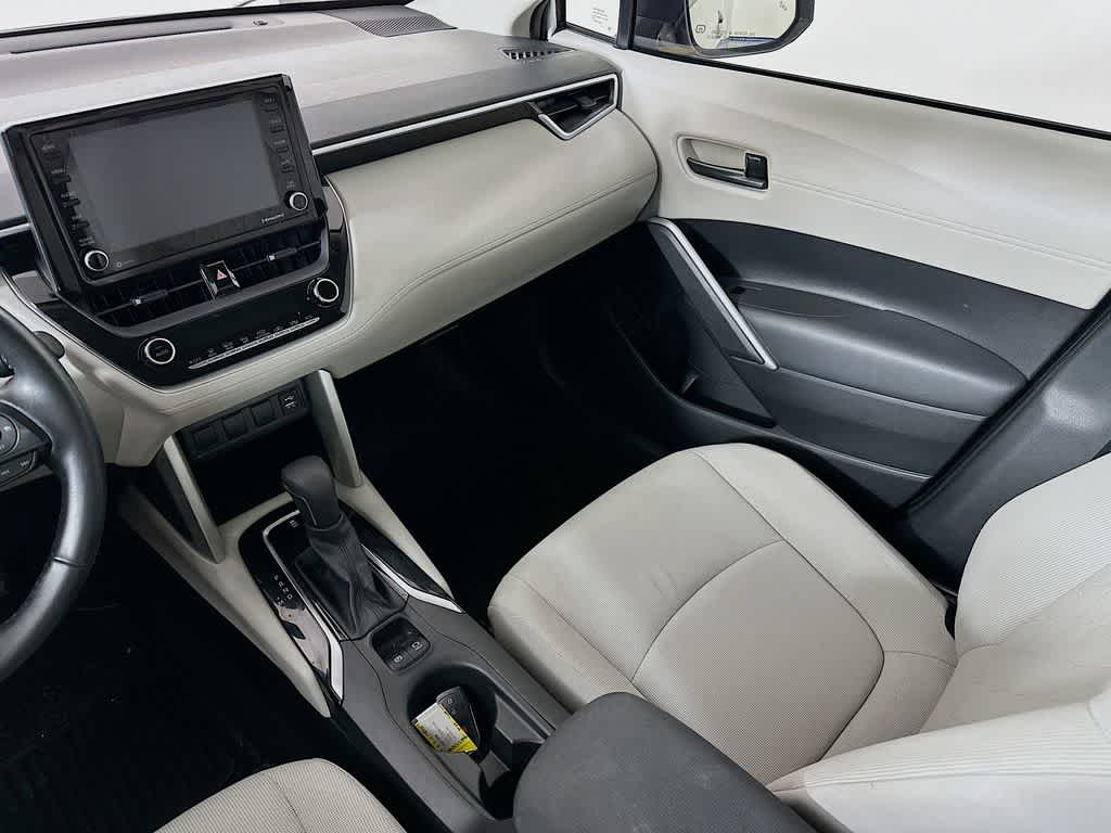 Thumbnail: 2022 Toyota Corolla Cross - 11