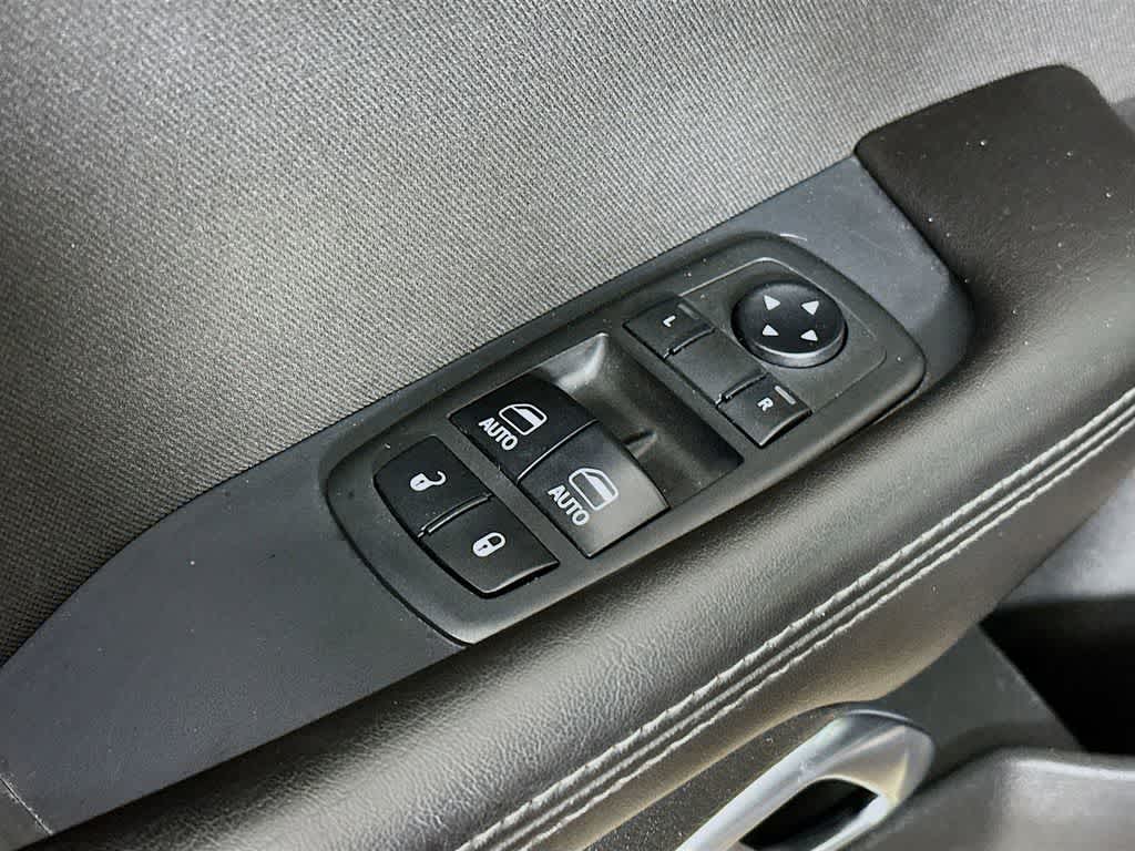 Thumbnail: 2018 Dodge Challenger - 28