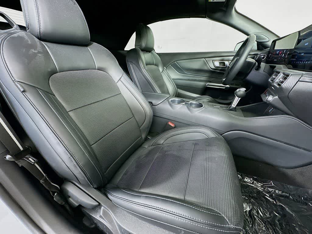 Thumbnail: 2025 Ford Mustang - 13