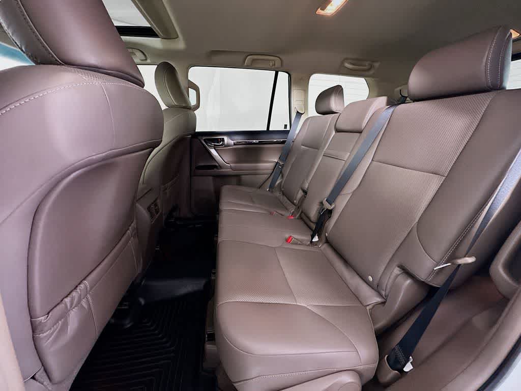 Thumbnail: 2016 Lexus GX - 15