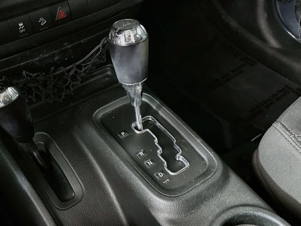 Thumbnail: 2017 Jeep Wrangler - 18