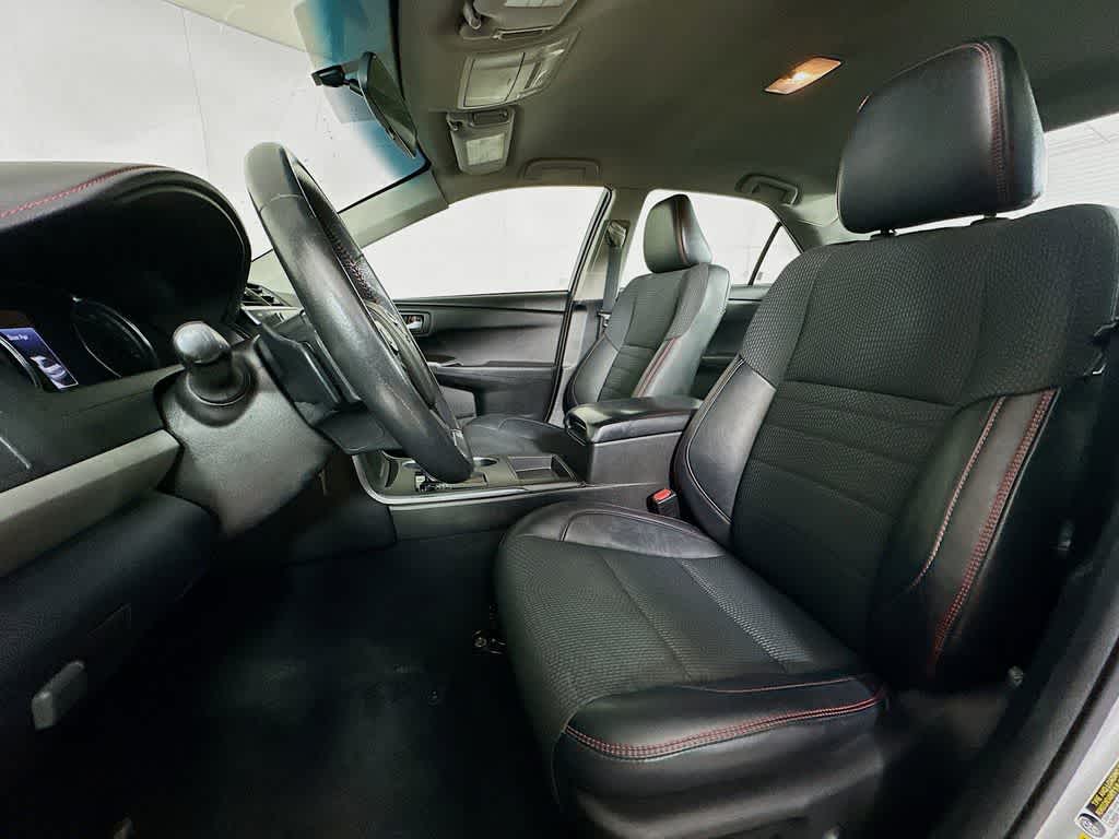 Thumbnail: 2017 Toyota Camry - 12