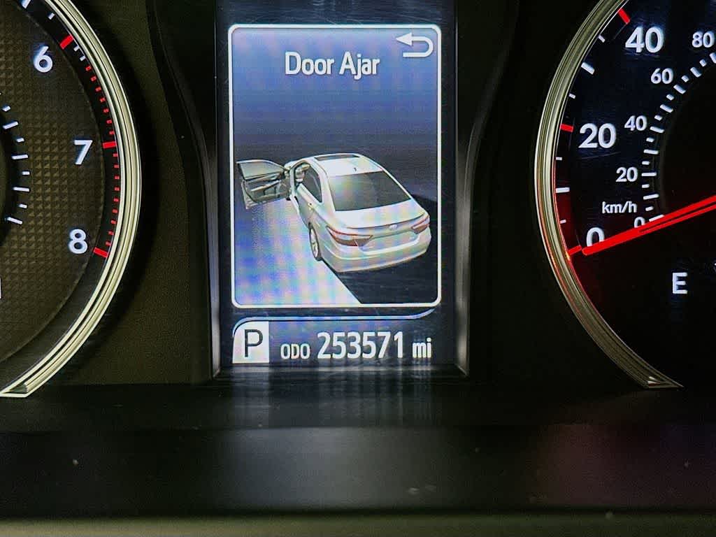 Thumbnail: 2017 Toyota Camry - 19