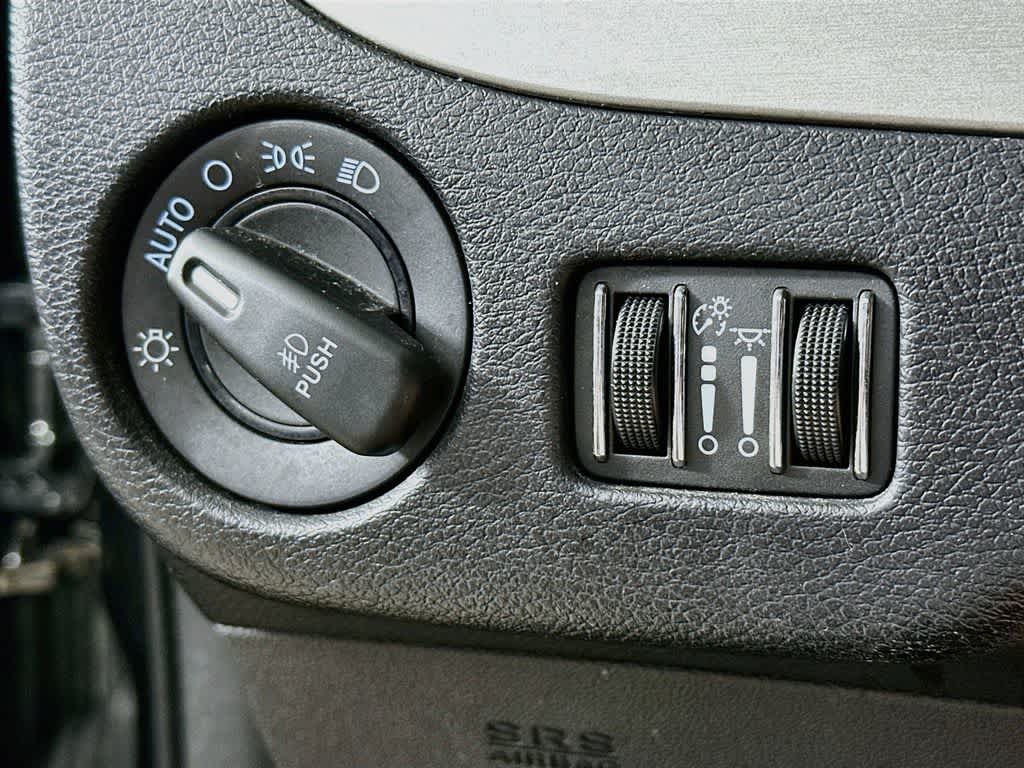 Thumbnail: 2019 Dodge Grand Caravan - 26