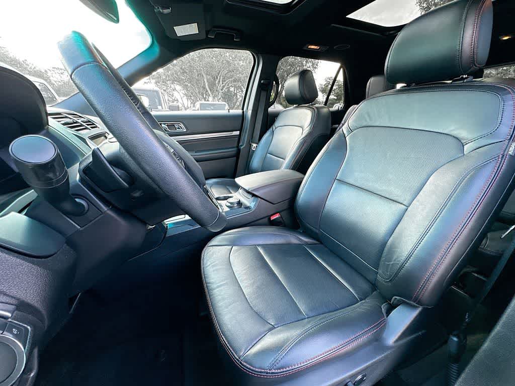 2016 Ford Explorer Sport 12
