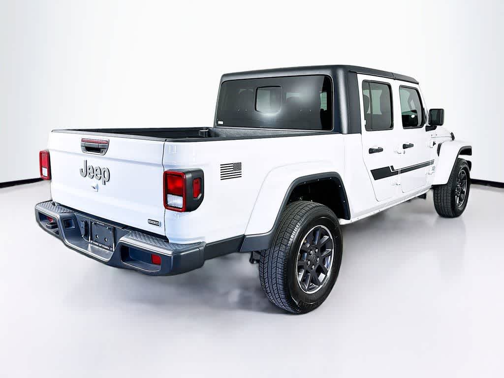 Thumbnail: 2023 Jeep Gladiator - 24