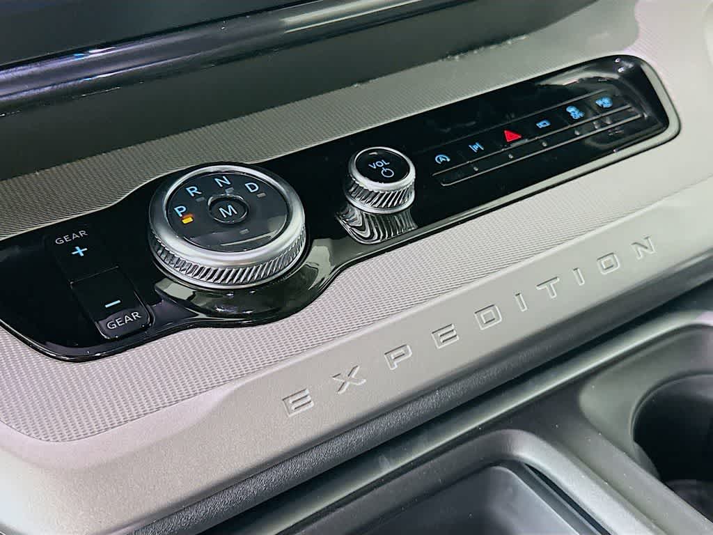 Thumbnail: 2026 Ford Expedition - 18