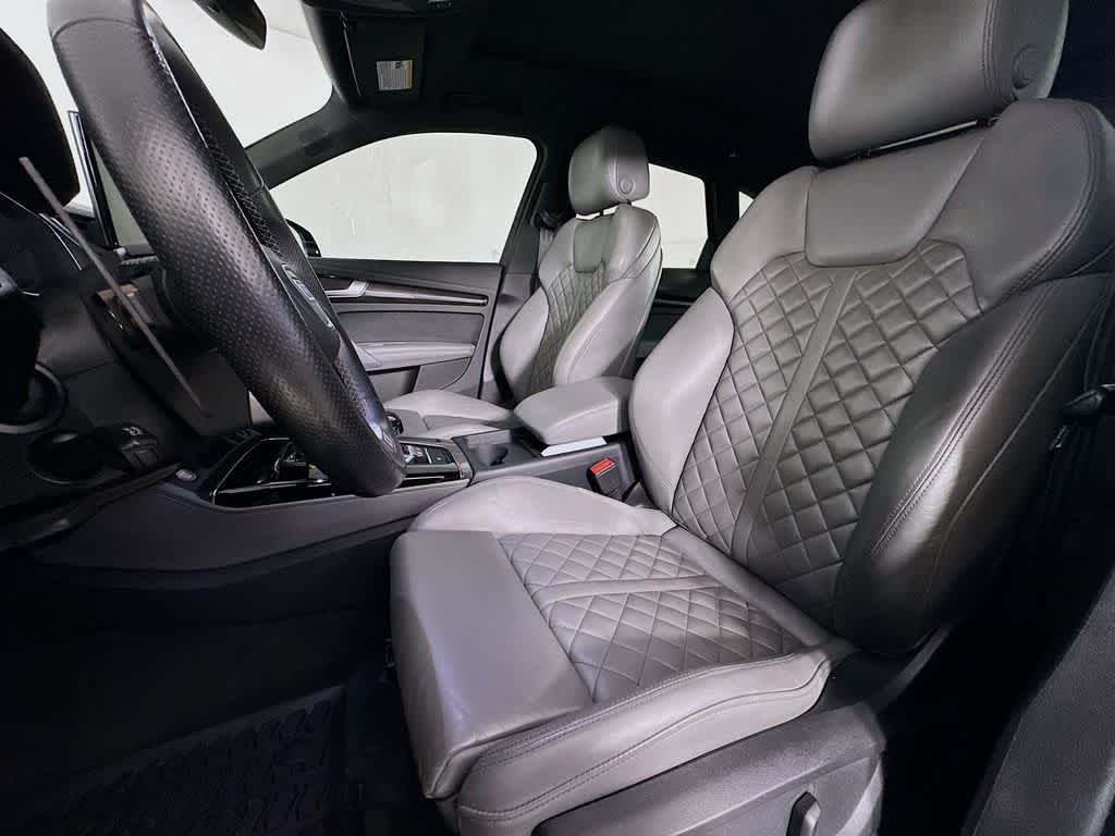 Thumbnail: 2023 Audi SQ5 - 12