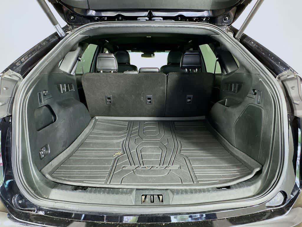 Thumbnail: 2019 Ford Edge - 21