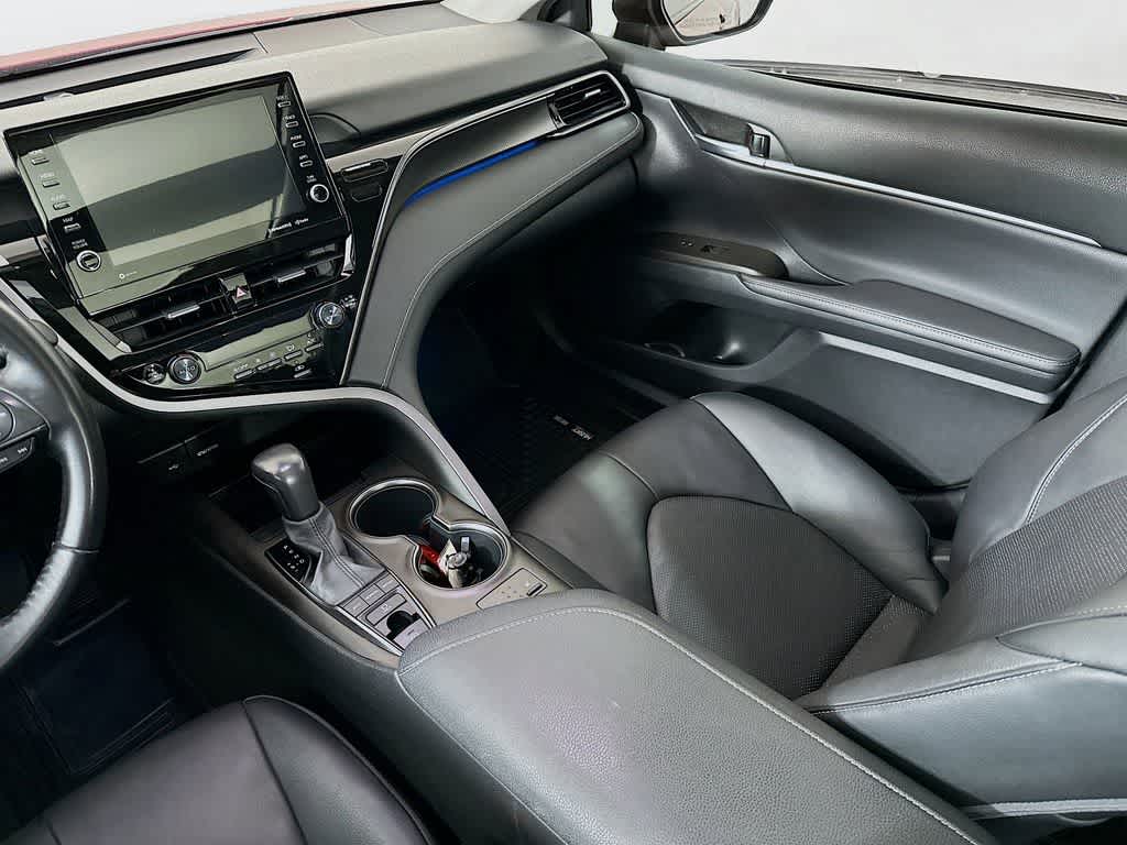 Thumbnail: 2021 Toyota Camry - 11
