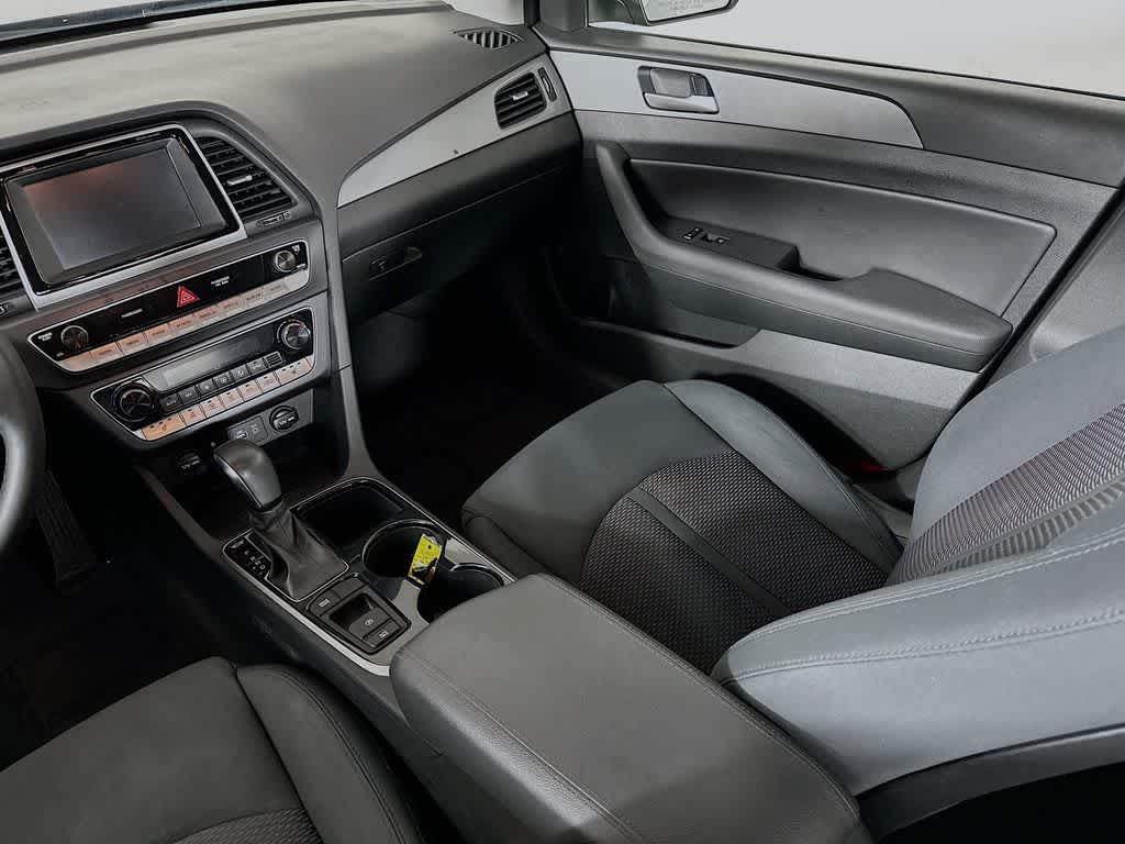 Thumbnail: 2019 Hyundai Sonata - 10