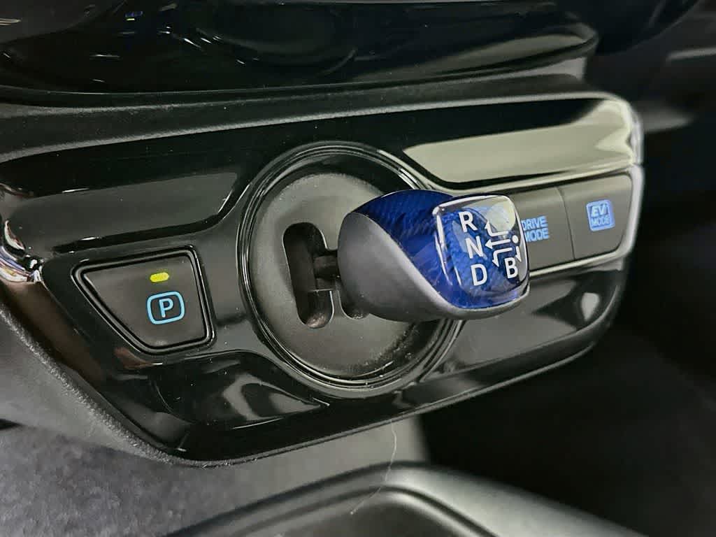 Thumbnail: 2021 Toyota Prius - 18