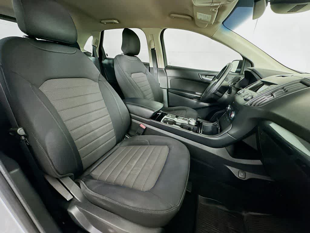 Thumbnail: 2019 Ford Edge - 15