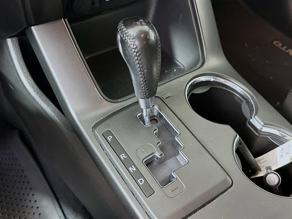 Thumbnail: 2012 Kia Sorento - 18