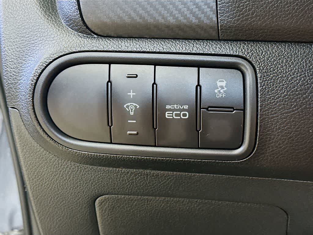 Thumbnail: 2016 Kia Forte - 25