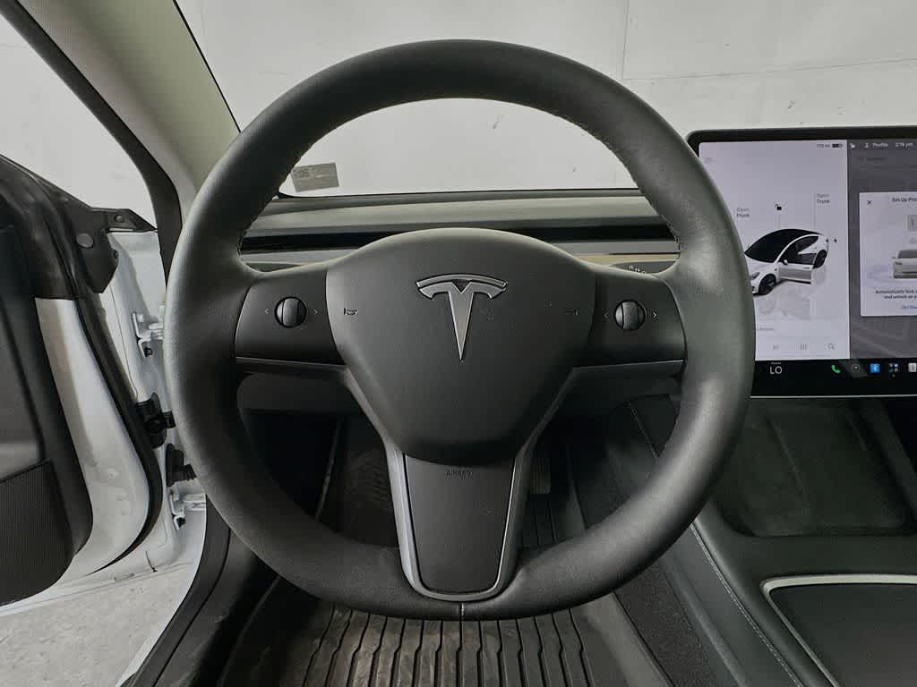 Thumbnail: 2023 Tesla Model 3 - 15