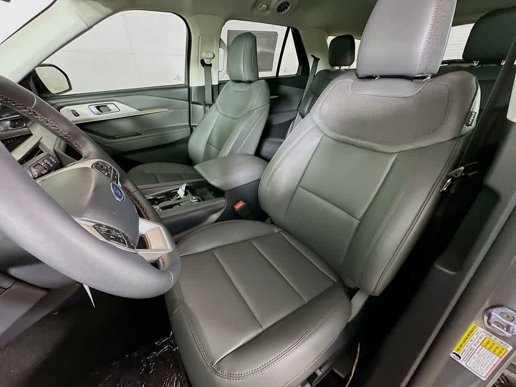 Thumbnail: 2025 Ford Explorer - 12