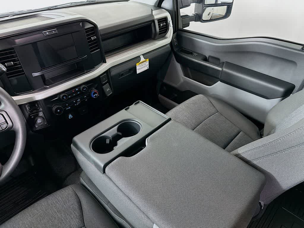 Thumbnail: 2025 Ford F-250 - 11