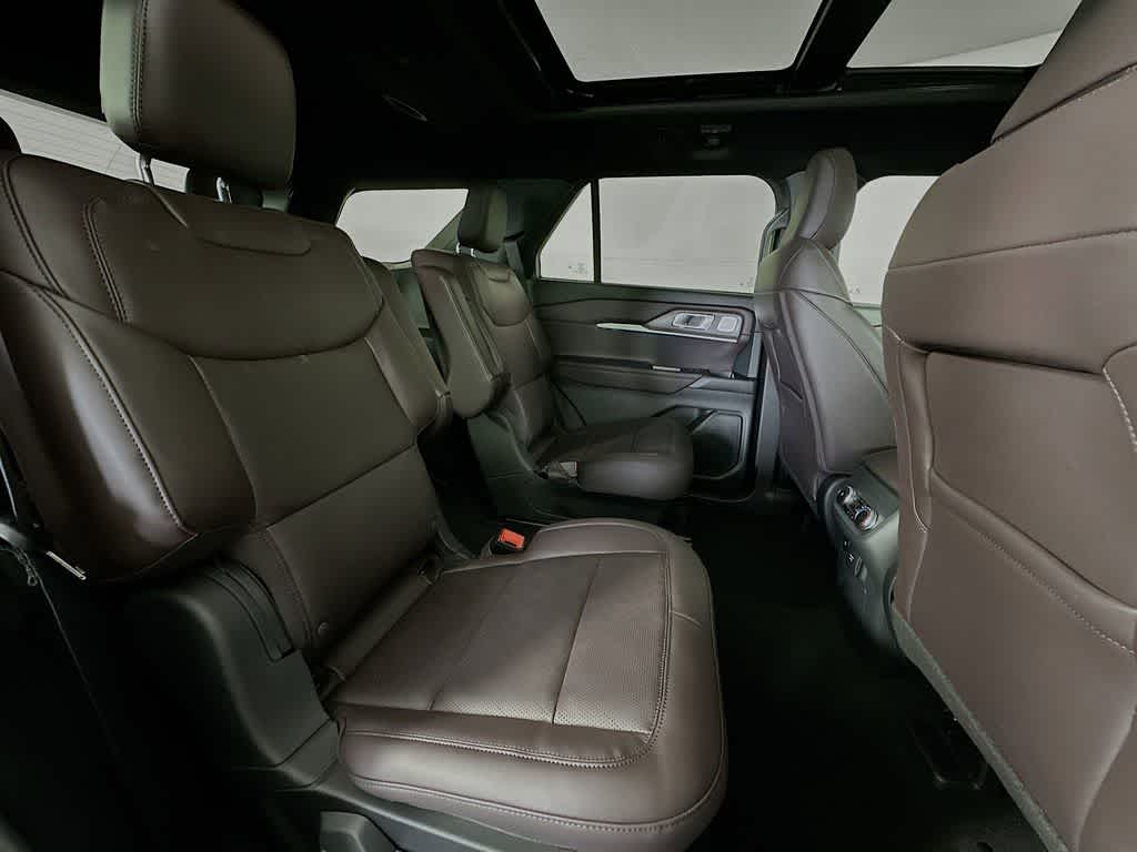 Thumbnail: 2025 Ford Explorer - 35
